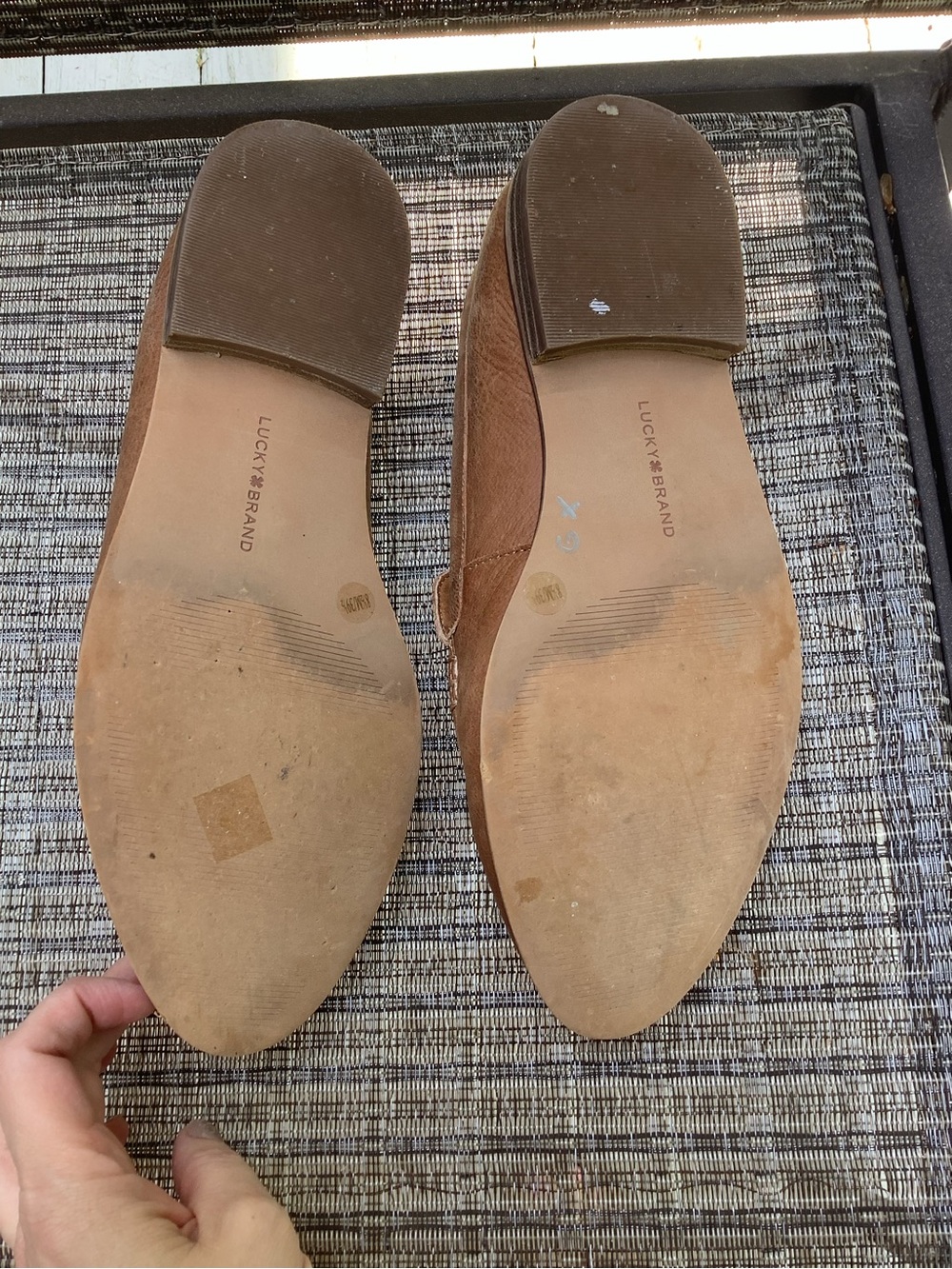 Lucky Brand Brown Leather Loafers Pointed Toes Low Heel 8.5 - Picture 2 of 5